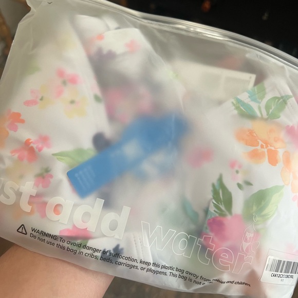 Cupshe Triangle & Cheeky Hipster Floral Bikini - Picture 2 of 6